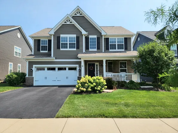 3 Anne Cir, Lemont, IL 60439