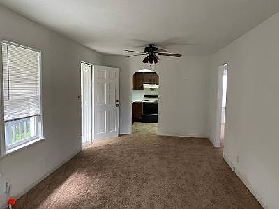 2nd image of 402 Riverside Dr #C