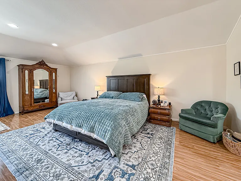 2111 Peak Pl — Photo 31