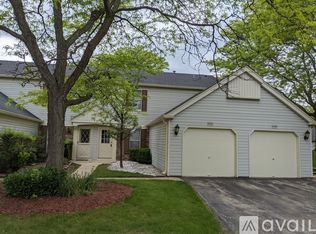 2444 Devonshire Ct, Aurora, IL 60502