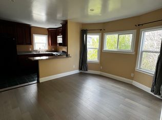 879 32nd St APT D, Oakland, CA
