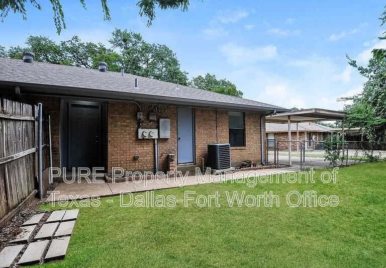 7525 Windhaven Rd — Photo 2