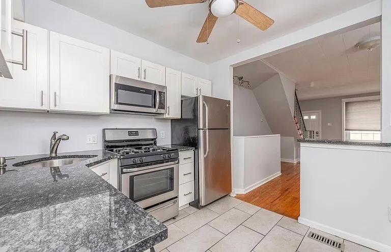 2649 S Bouvier St — Photo 11