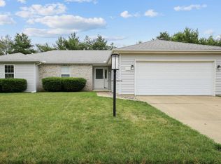 1704 Nancy Beth Dr, Champaign, IL 61822