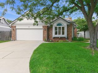 8818 E Bradford Cir, Wichita, KS 67206