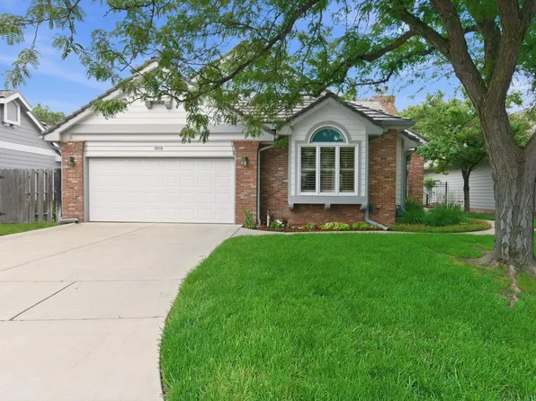 8818 E Bradford Cir, Wichita, KS 67206