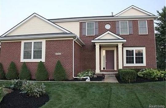 1st image of 9168 Lakewood Dr
