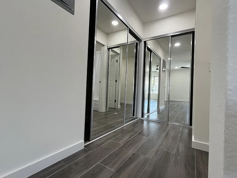 1544 #A7 - Mirrored Closet Doors