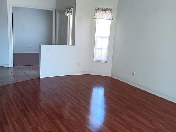 4th image of 4214 Fairway Pl