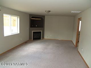 5th image of 1700 W Naches Ave