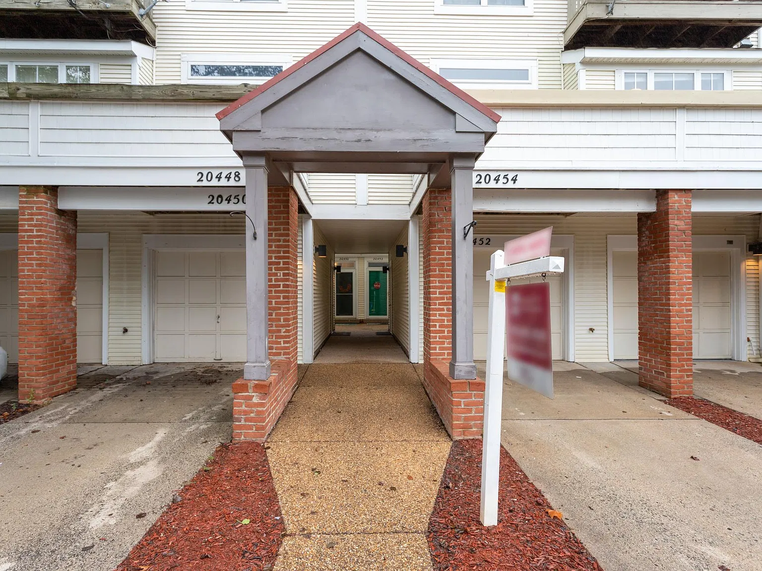 3 bed, 1500 sqft, $2,900 — Photo 3