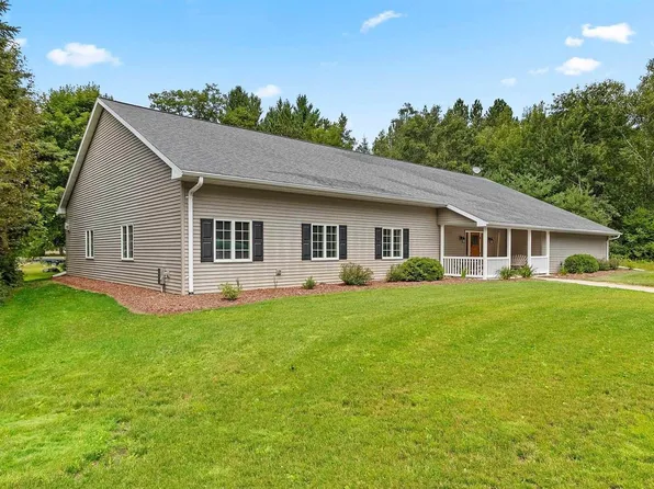 N10909 Peshtigo River Ln, Crivitz, WI 54114
