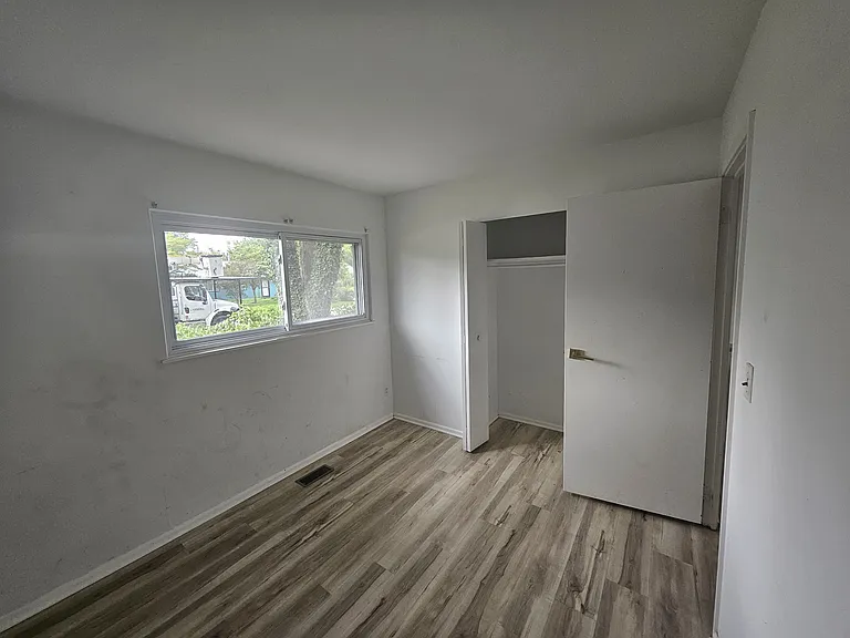 2804 Lawndale Dr — Photo 5