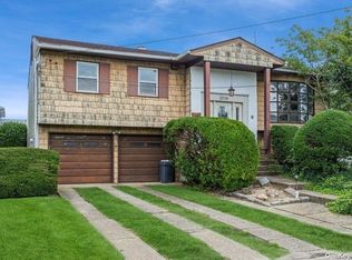 2709 Clubhouse Rd, Merrick, NY 11566