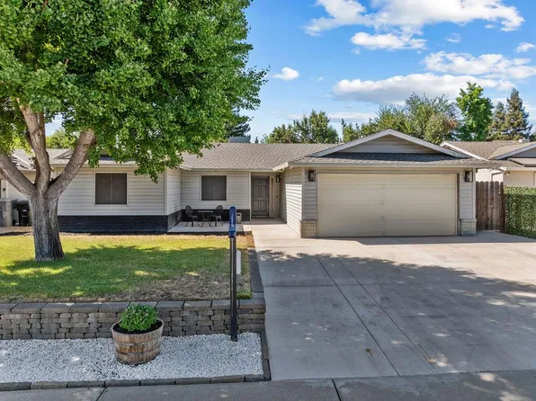 1348 E D St, Oakdale, CA 95361