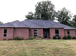 1604 Ruff Cir, Tupelo, MS 38801