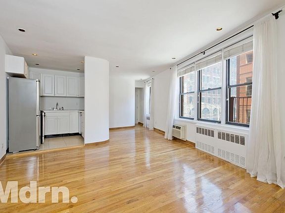 2nd image of 650 Washington St #6QQ