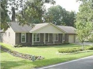 1048 Yeamans Hall Rd, Hanahan, SC 29410