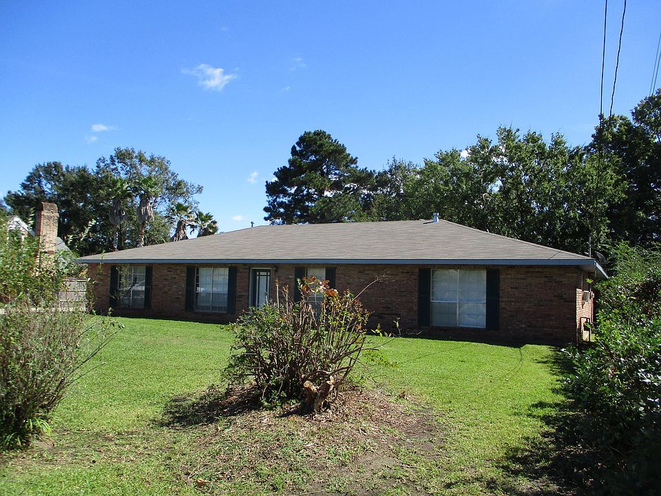 1st image of 704 Evergreen Dr