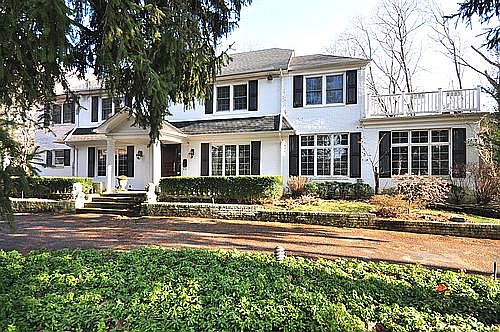 1st image of 110 Wood Ln