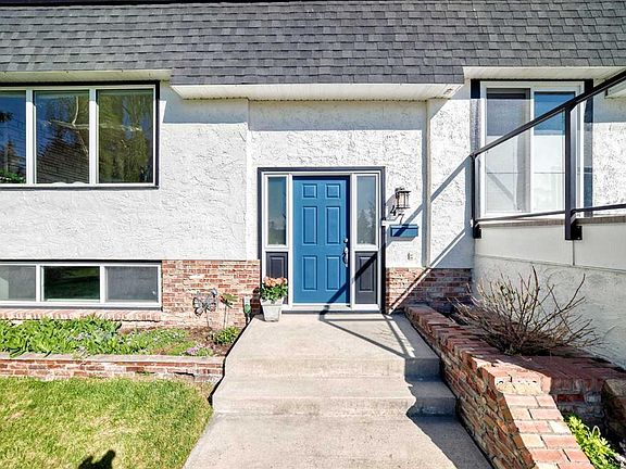 3rd image of 47 SE Coleridge Cres NW