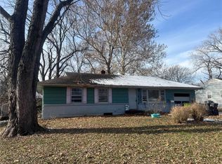 204 N Park Dr, Belton, MO 64012