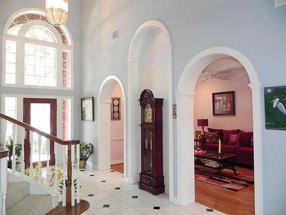 4th image of 1715 Forestlake Dr