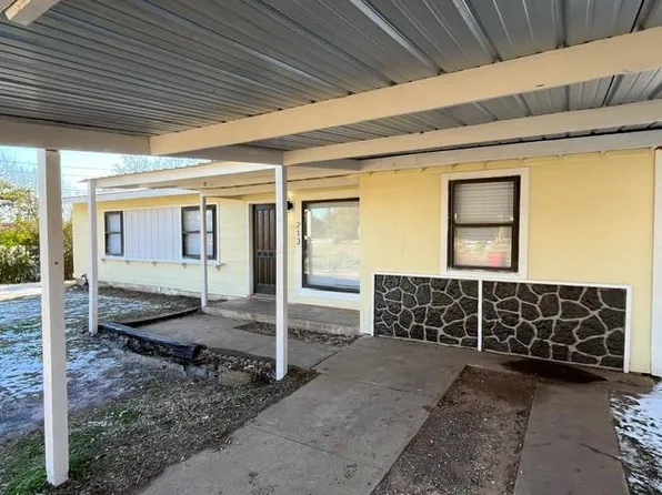 213 Fannin St, Lone Star, TX 75668