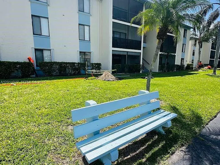 1110 Green Pine Blvd #C1 — Photo 15
