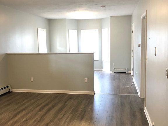 2nd image of 280 Beech St #1