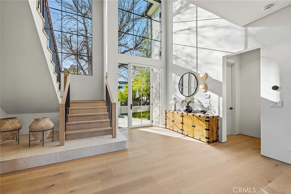 6 bed, 6.5 bath, 5100 sqft, $24,995 — Photo 4