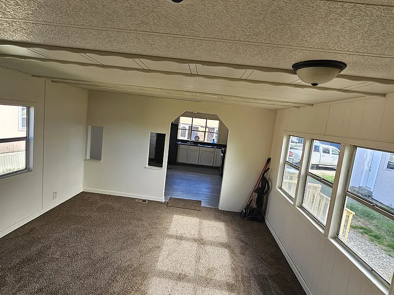 276 Pleasant Aly SW — Photo 7