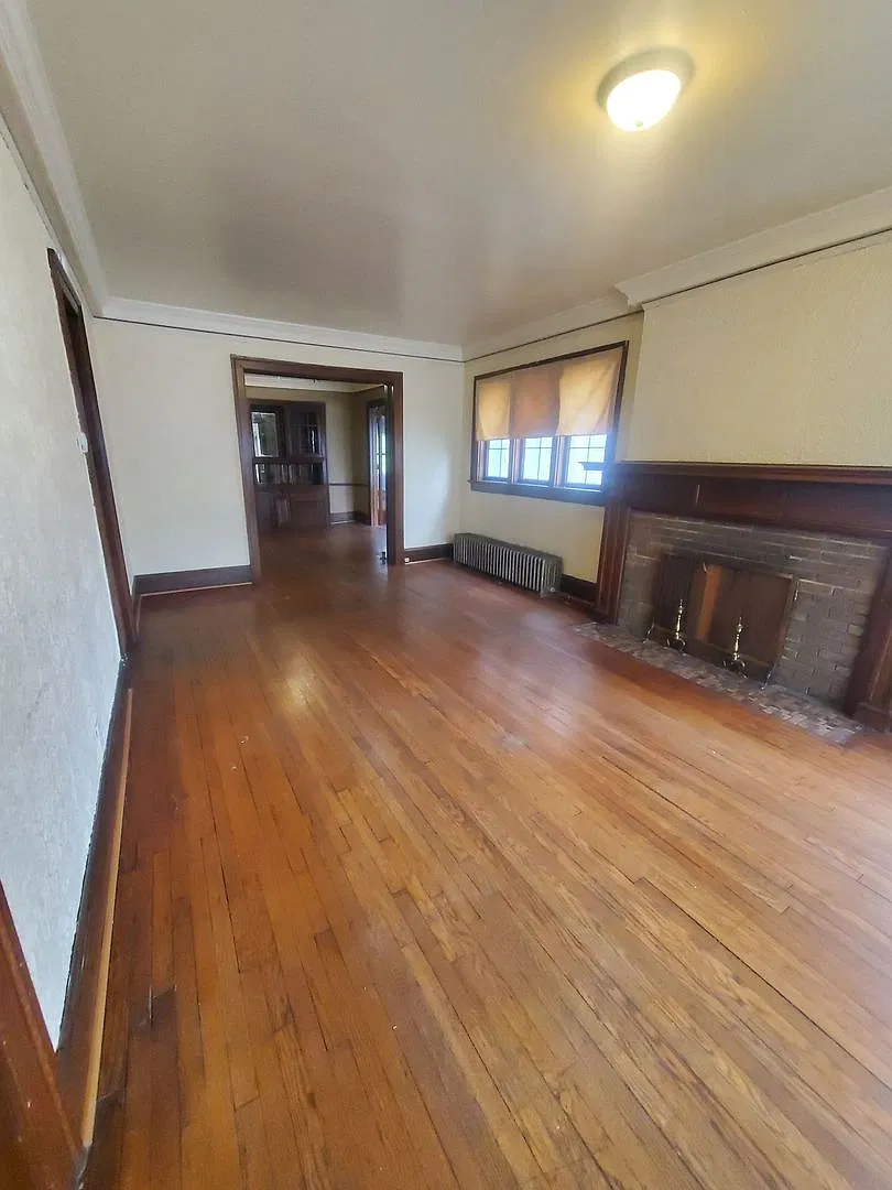 2922-2924 W Juneau Ave. - 3 Unit — Photo 1