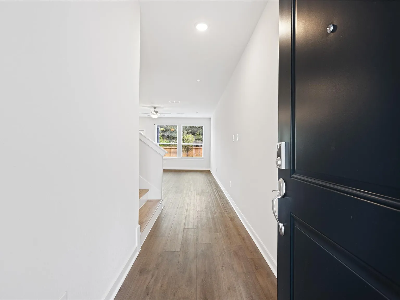 3 bed, 2.5 bath, 1766 sqft, $2,795 — Photo 2