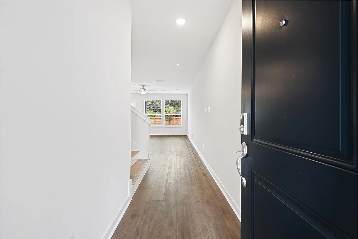 Building Photo - 3037 Dovedale St