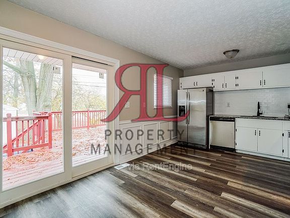 5th image of 363 Regents Rd
