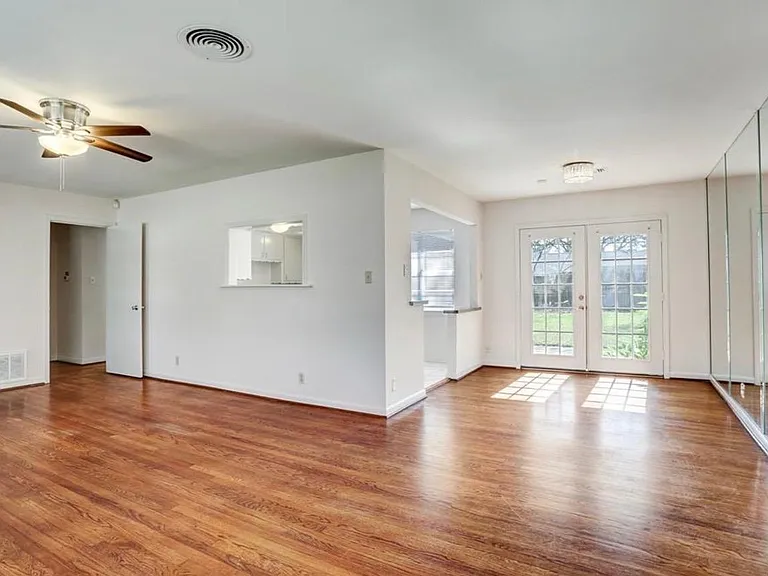 5615 Arboles Dr — Photo 3