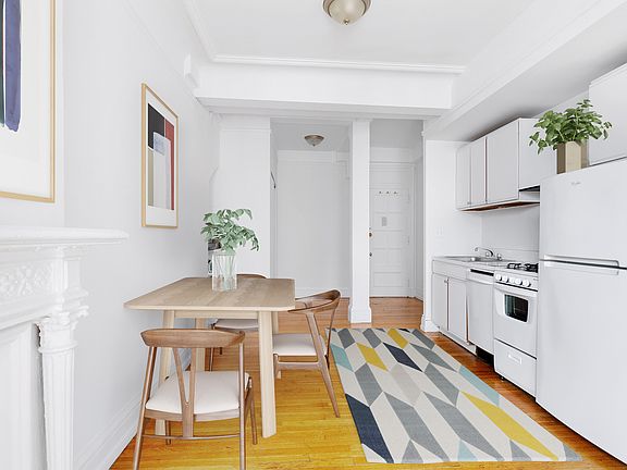 4th image of 2109 Broadway APT 1719
