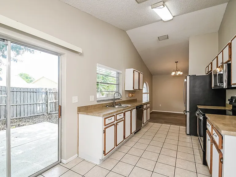 1336 Mohrlake Dr — Photo 7