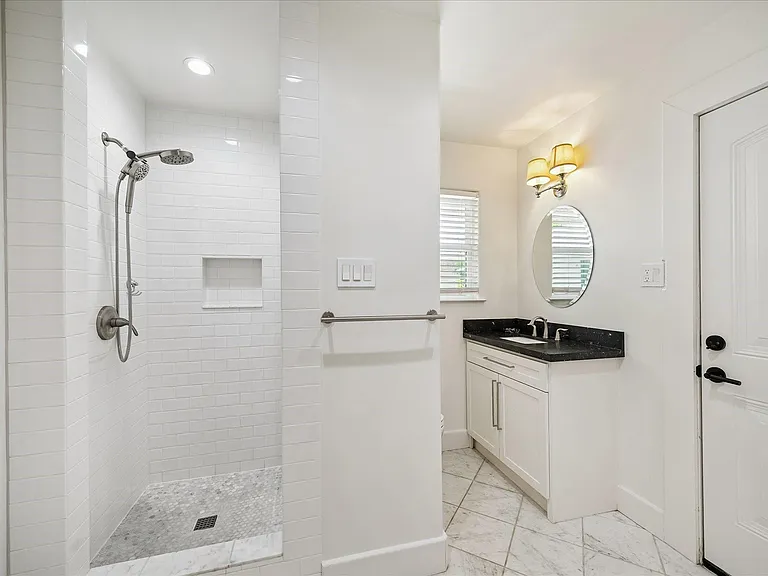 4715 Braesvalley Dr — Photo 18