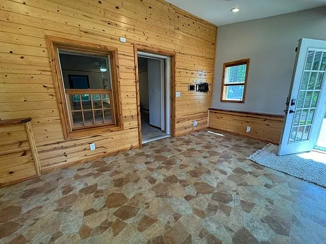 221 N Jefferson St #B — Photo 20