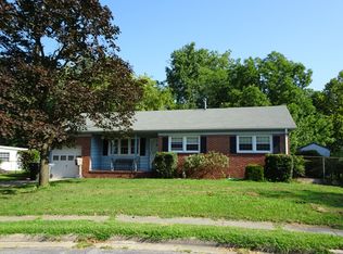 21 Harris Landing Rd, Hampton, VA 23669