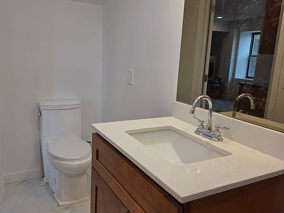 5th image of 543 Washington Ave Unit 2
