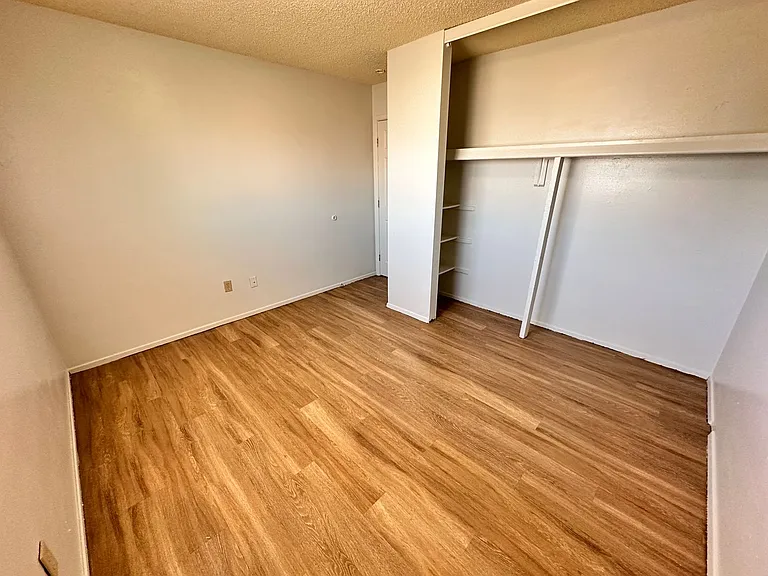 3417 Aztec Road NE — Photo 24