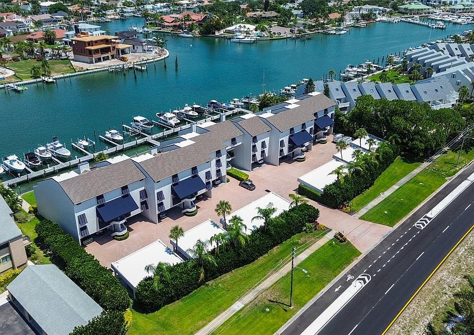 Moorings Of Tierra Verde Condominiums Apartment Rentals Saint