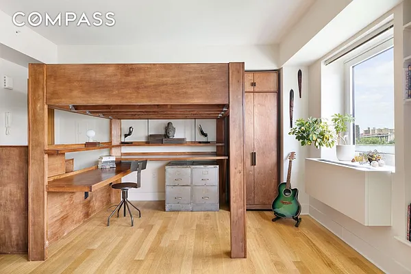 Sold by Compass | media 4