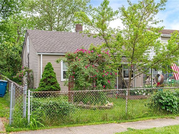 3rd image of 2912 Hoylake Ct