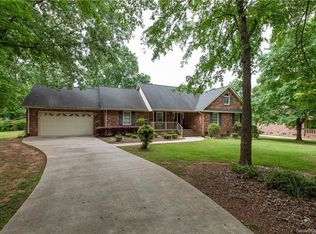 1333 Kent Dr, Lancaster, SC 29720