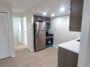 715 E 12th St #L, Mishawaka, IN 46544
