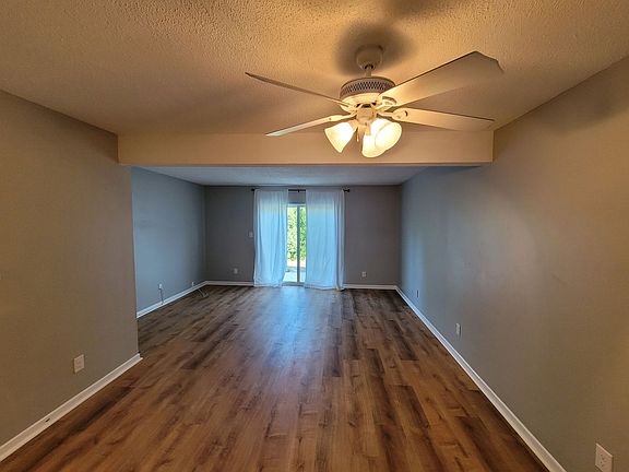 5th image of 1202 Drake Ave #B